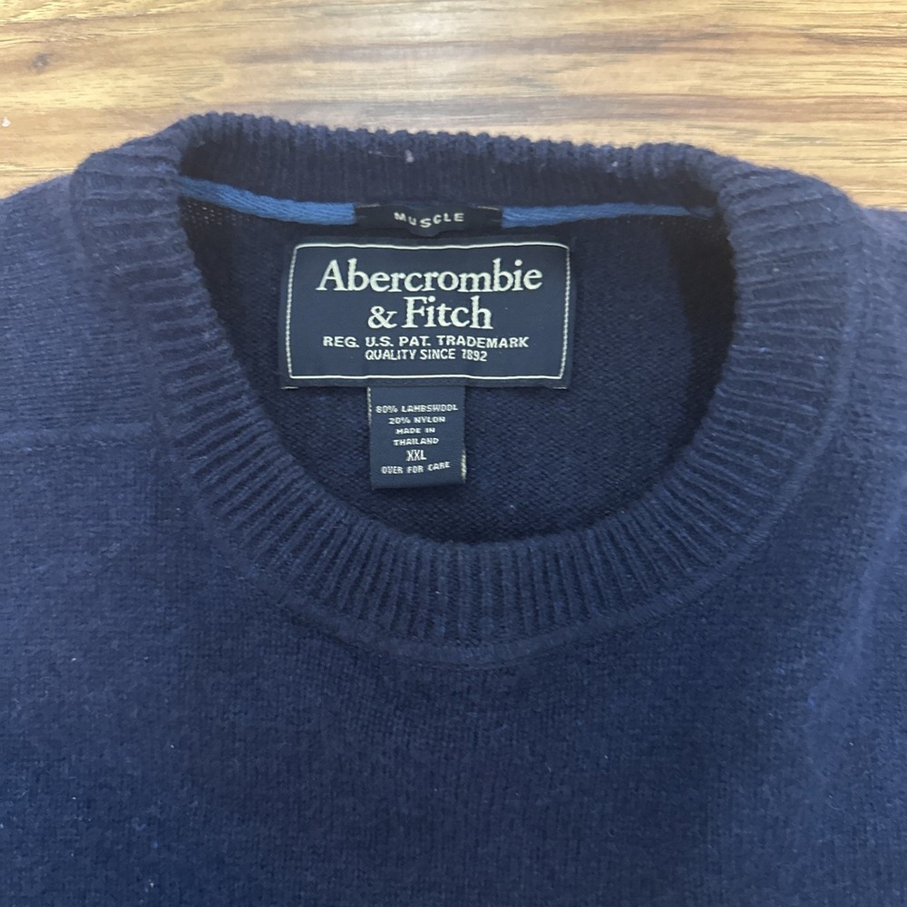 Vintage Abercrombie & Fitch Lambswool Sweater Mens 2XL Navy Blue Crewneck Logo - Picture 5 of 12